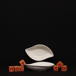 Alt porcelain Соусник у формі човна вигнутий білий 130 х75 мм, h-35 мм 60 мл (Alt porcelain)